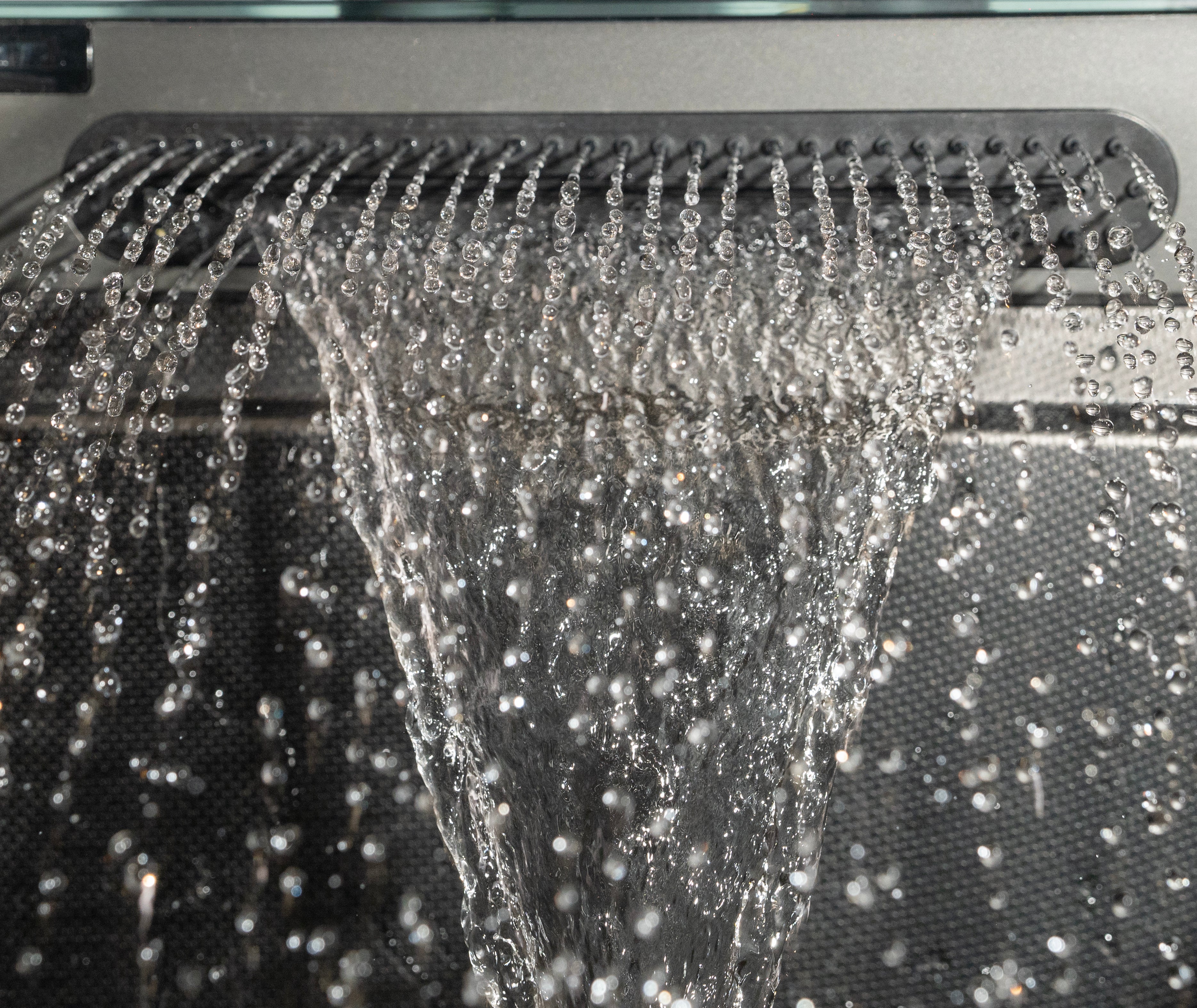 5 Key Piano Waterfall Sink
