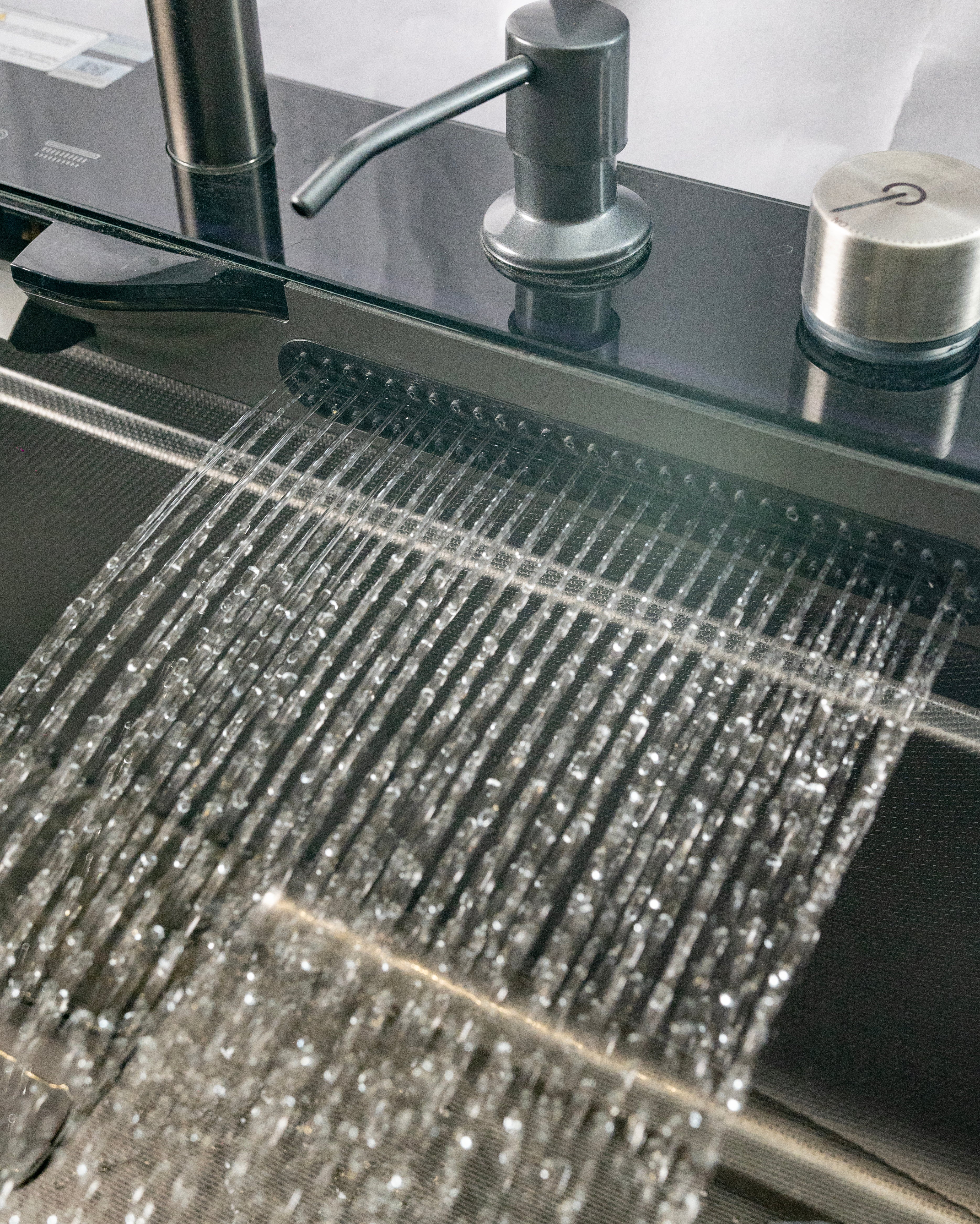 5 Key Piano Waterfall Sink